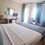 X Life 15 - Adult Sarıgerme