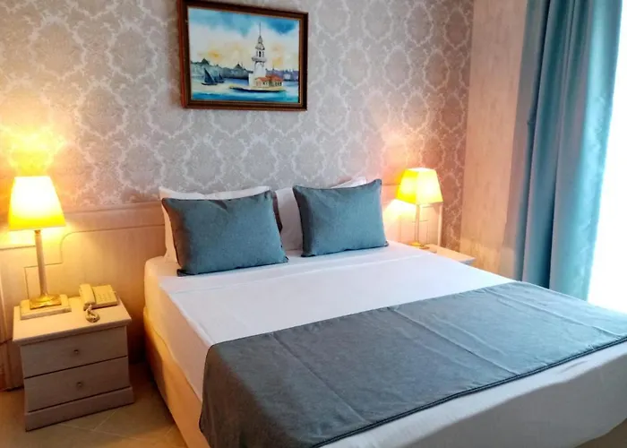 Hotel X Life 15 - Adult 4*
