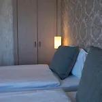 X Life 15 - Adult 4*