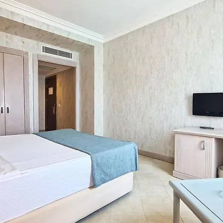 Hotell X Life 15 - Adult