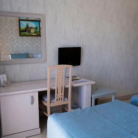 X Life 15 - Adult Hotell 5*