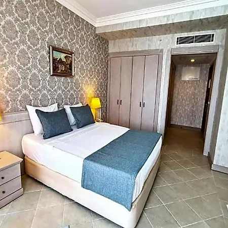 Hotel X Life 15 - Adult 4*